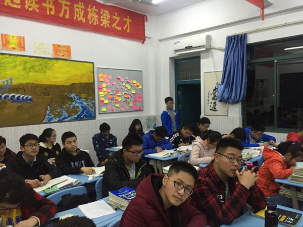 IP6[$0S[Q1LS5JLH0M2OMT6_副本.jpg