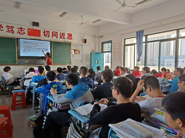 CEF4D9BA46141E6591BD676E1E267BF0_副本.jpg