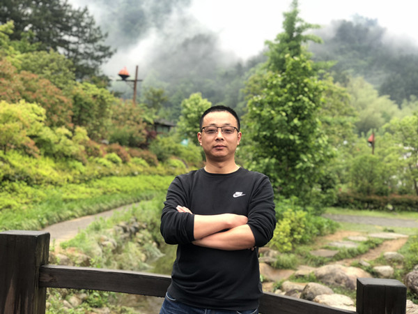 童峰_副本.jpg