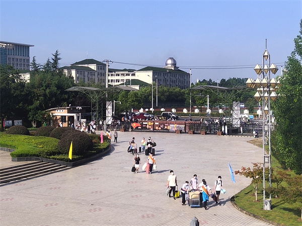 开学报到IMG_20210825_080930.jpg 开学报到IMG_20210825_080930.jpg