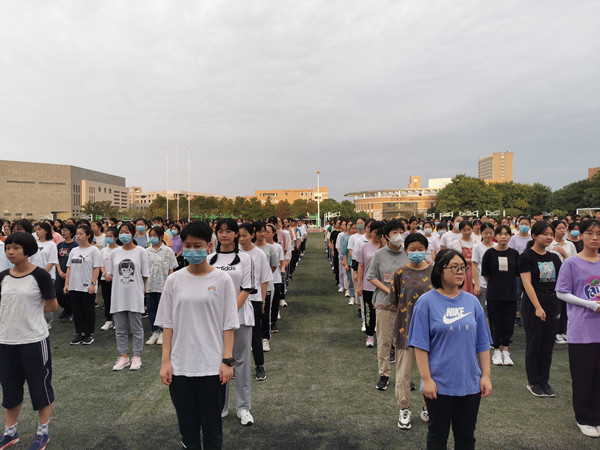 开学典礼3_副本.jpg