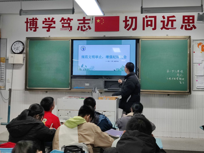 合影3.jpg 合影3.jpg