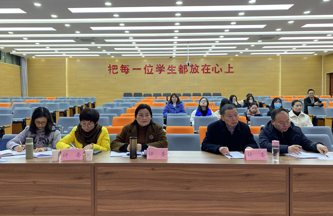 评委工作中IMG_2539_副本.jpg 评委工作中IMG_2539_副本.jpg