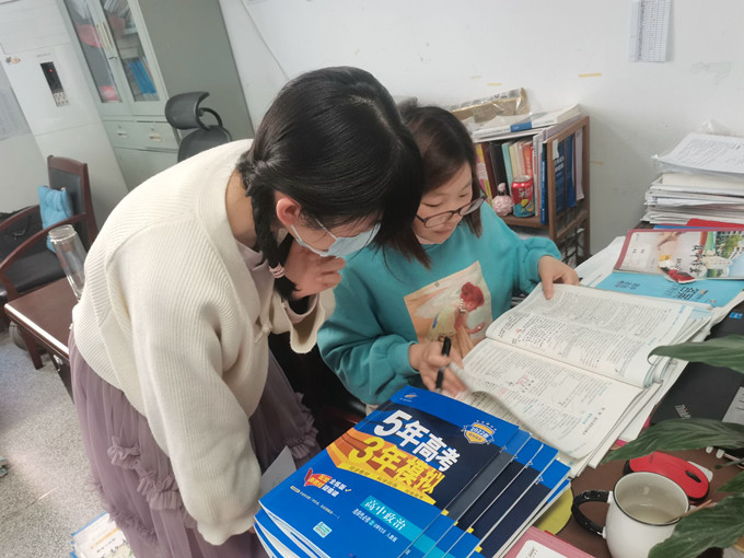 姚金铃.jpg