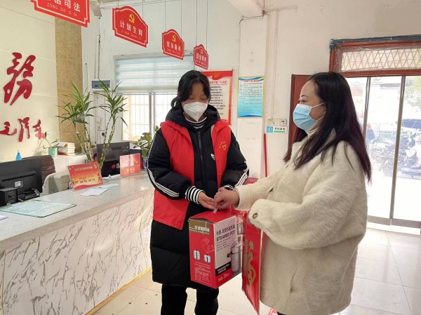 高二4班吕诗祺.jpg