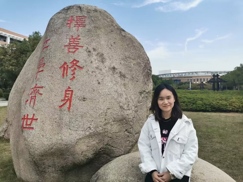 刘晓莹.jpg