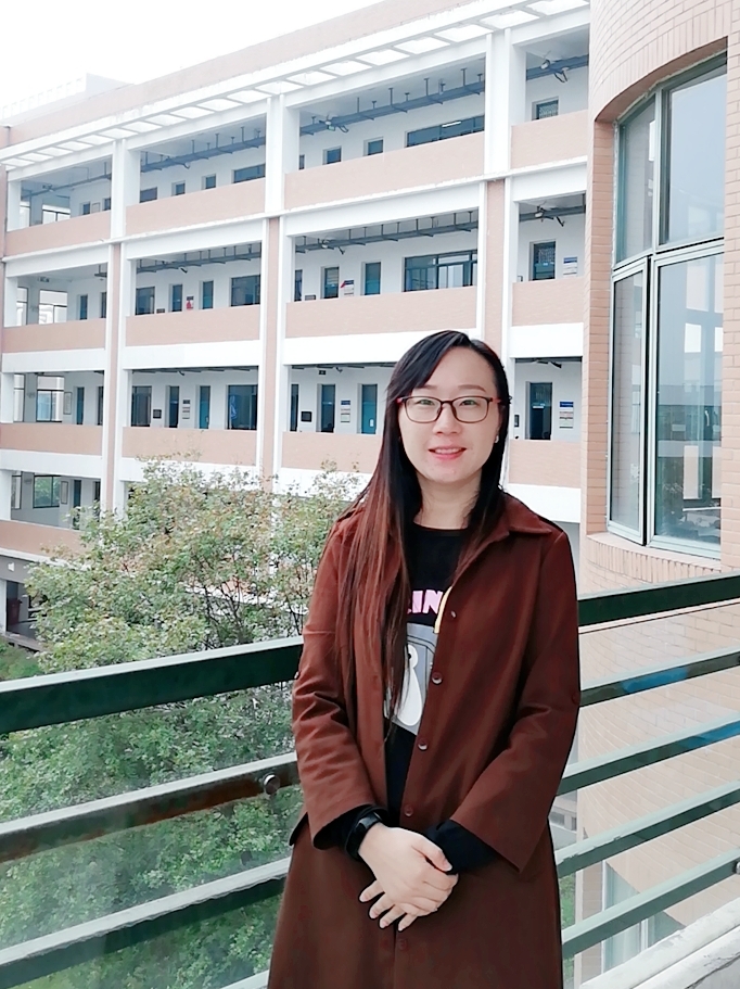 陶艾艾.jpg 陶艾艾.jpg