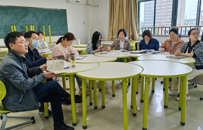2座谈会场_副本.jpg