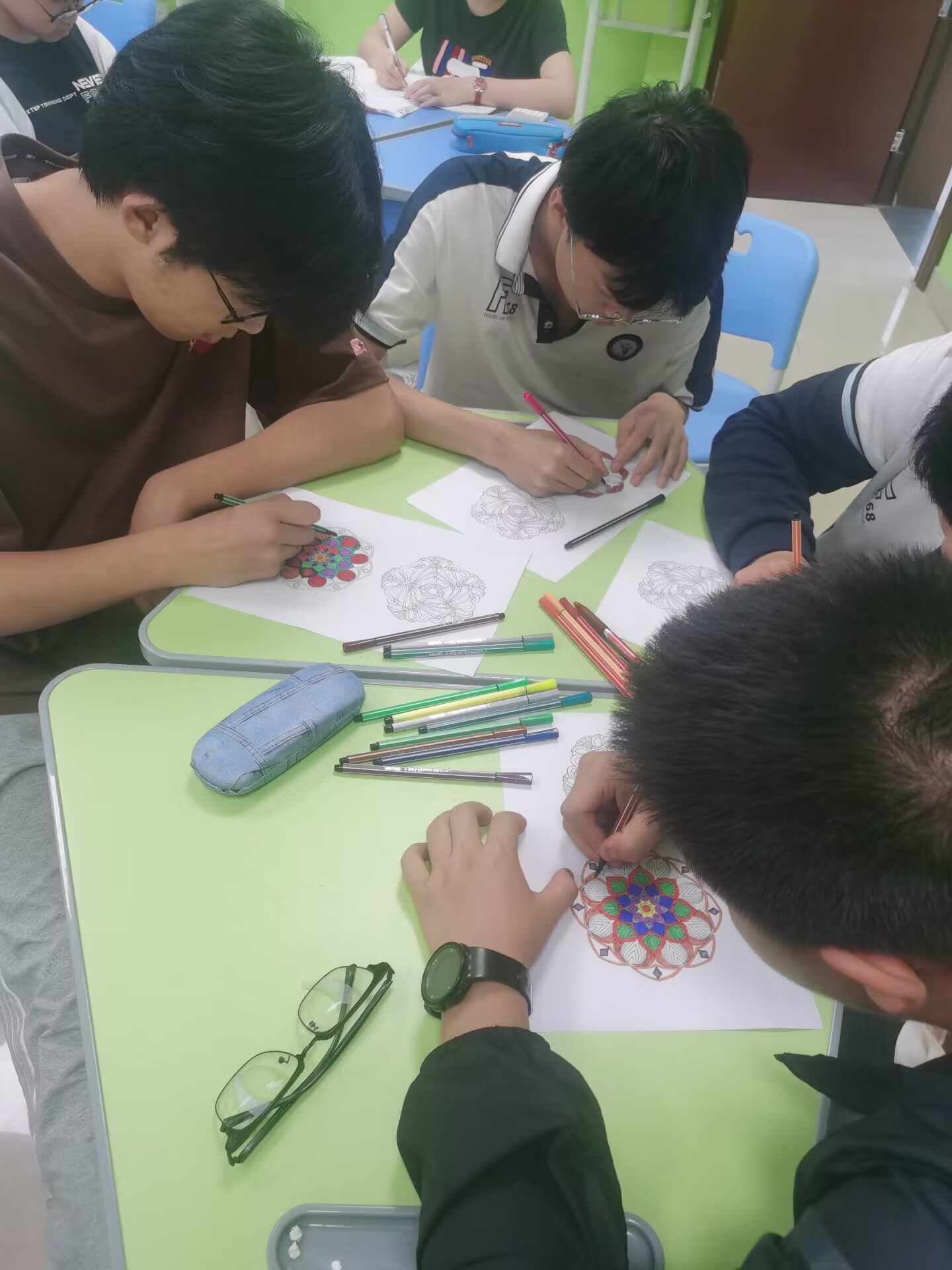 93690B101929E64F90D2B38279D65759.jpg 93690B101929E64F90D2B38279D65759.jpg