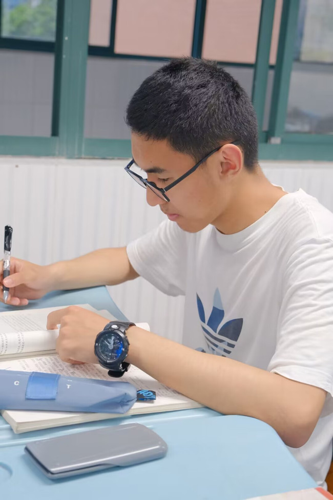 DFF5945A2B0D3755DCF7ED48B1D92212_副本.jpg