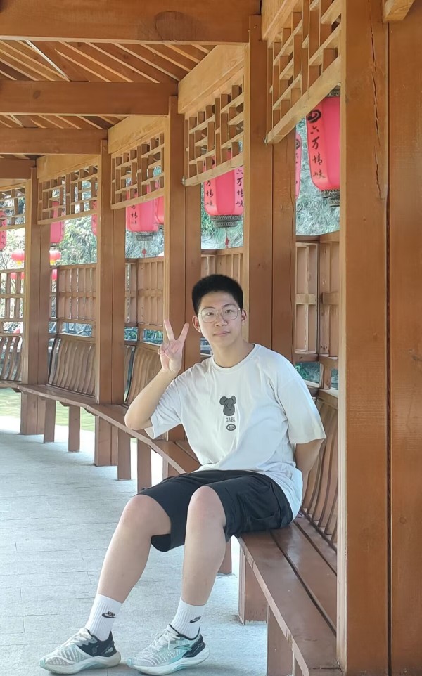 朱浩喆.jpg 朱浩喆.jpg