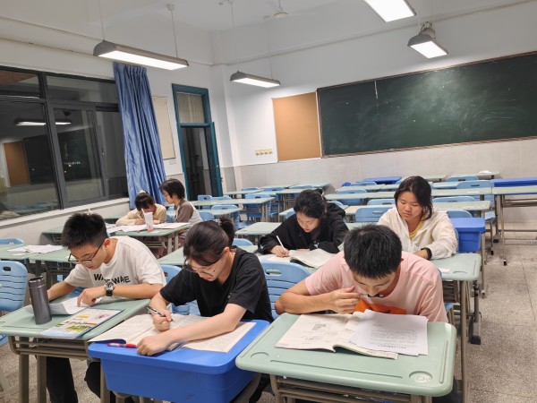 筹备会议8_副本.jpg 筹备会议8_副本.jpg