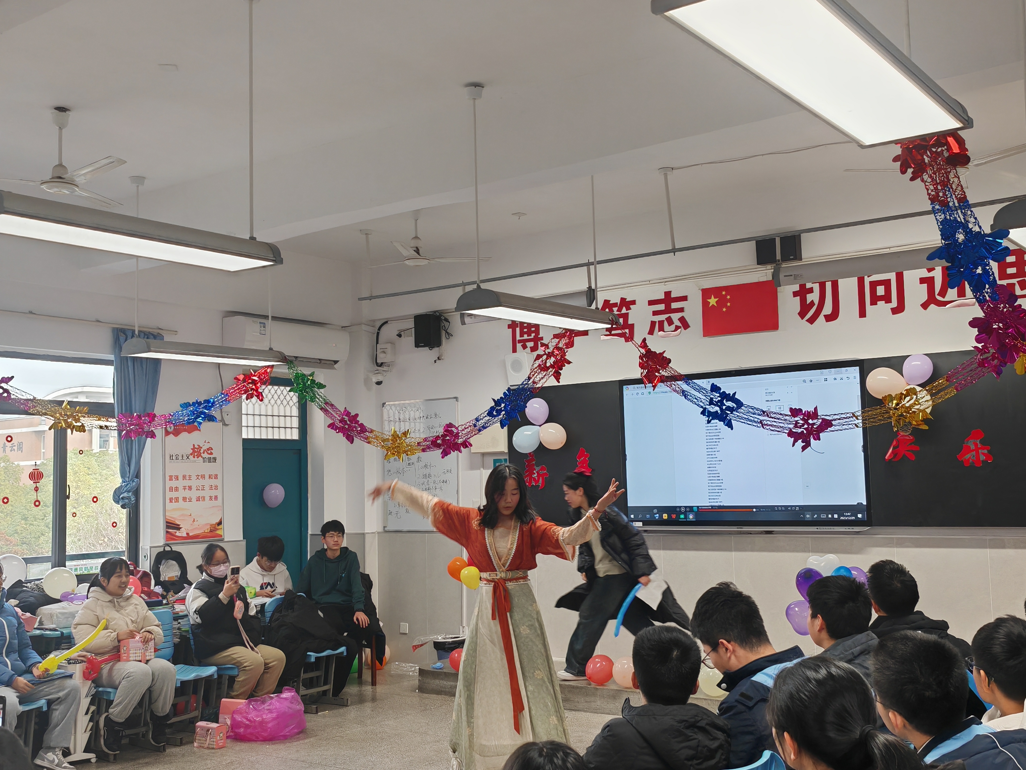 1138517638-2773096804-11EC735F3882F79D823CA87BDD32B977.jpg 1138517638-2773096804-11EC735F3882F79D823CA87BDD32B977.jpg