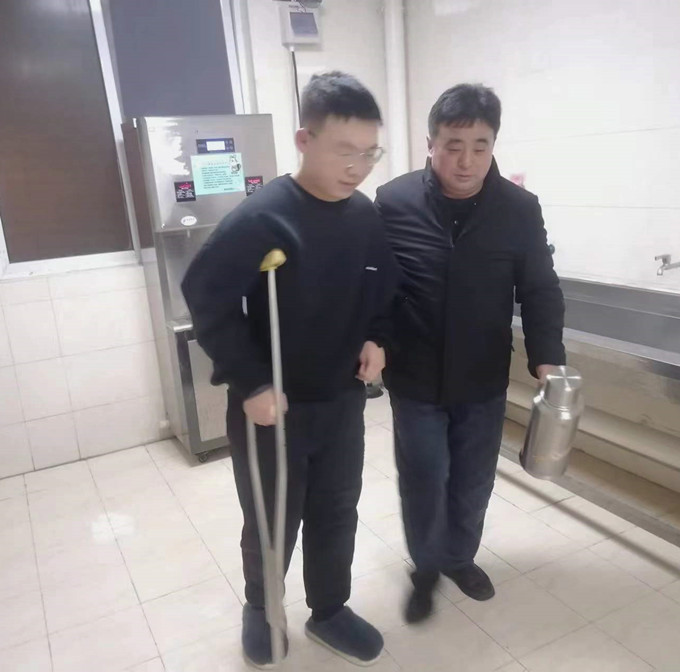 杨_副本.jpg
