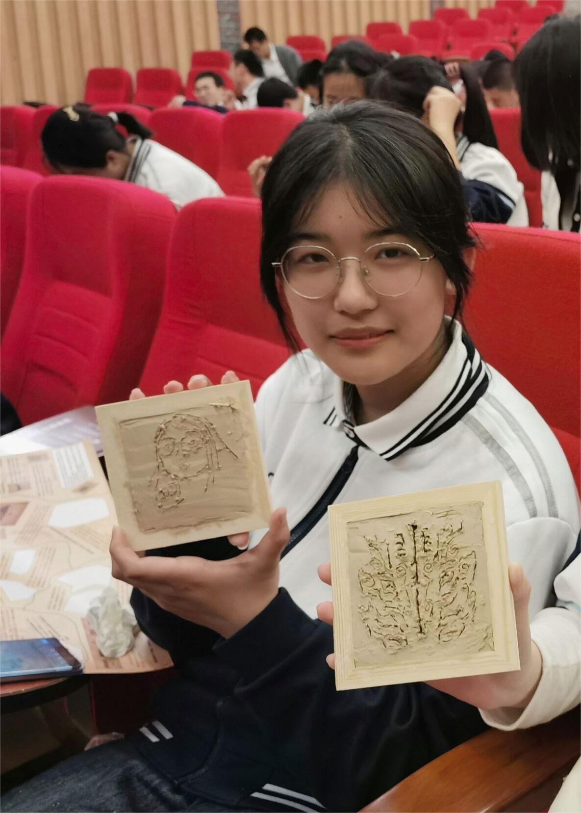 5班 韦文扬.jpg 5班 韦文扬.jpg