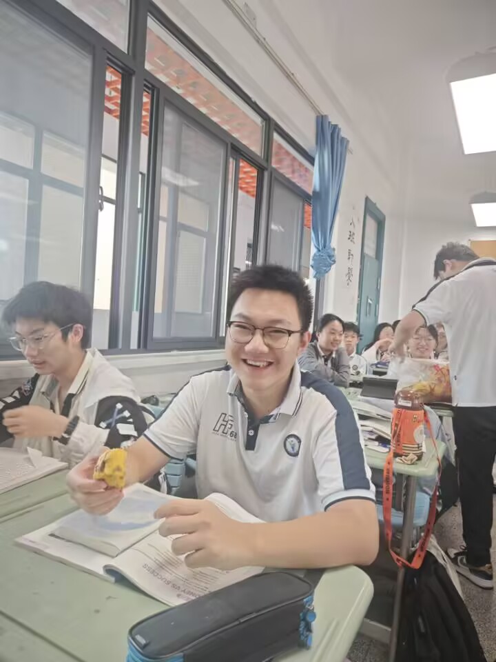 77c4179adb28ec2bb327fc6174d75bfe