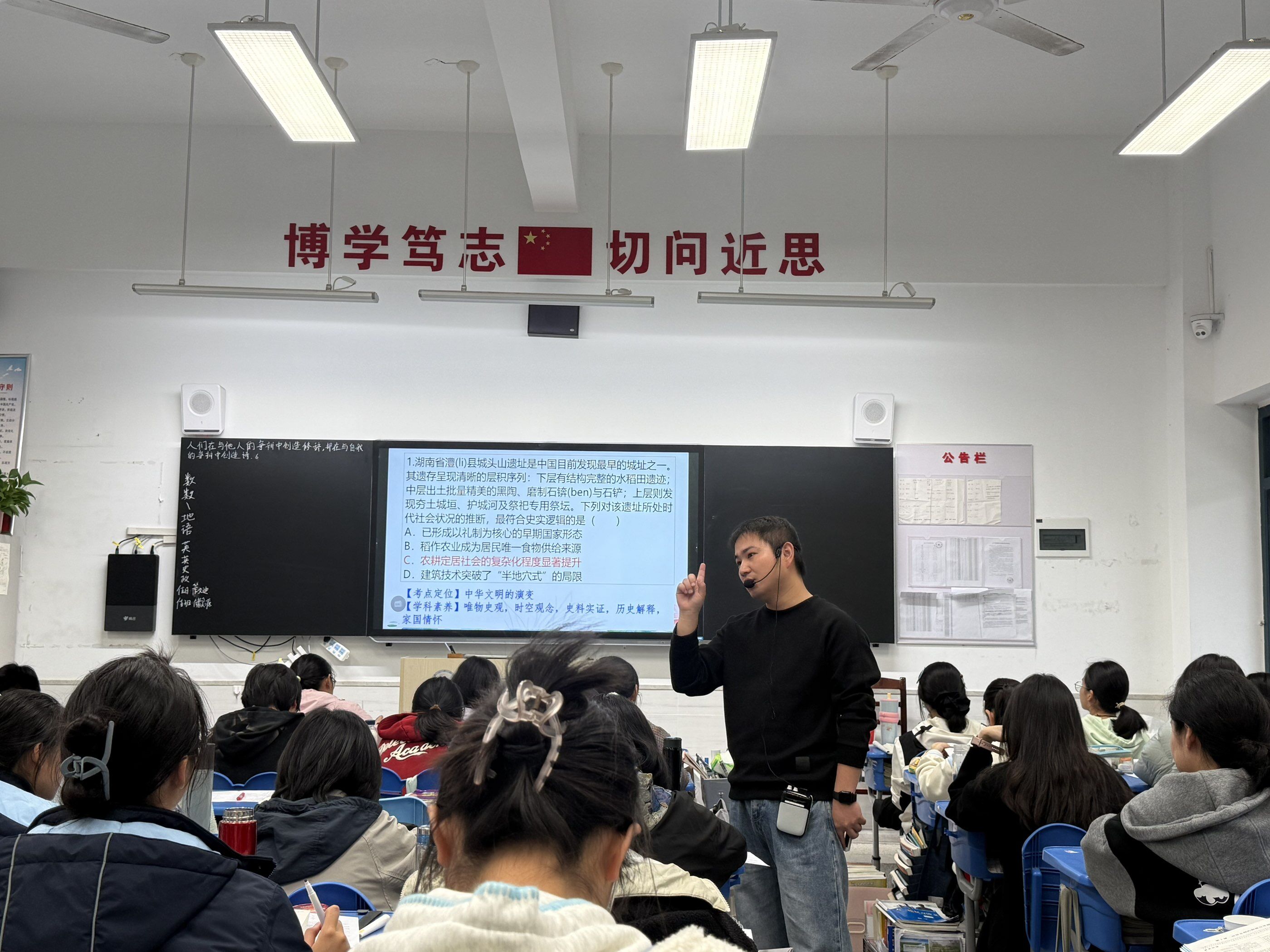 M}8$88T~KH$K]8B9H(`E]CL