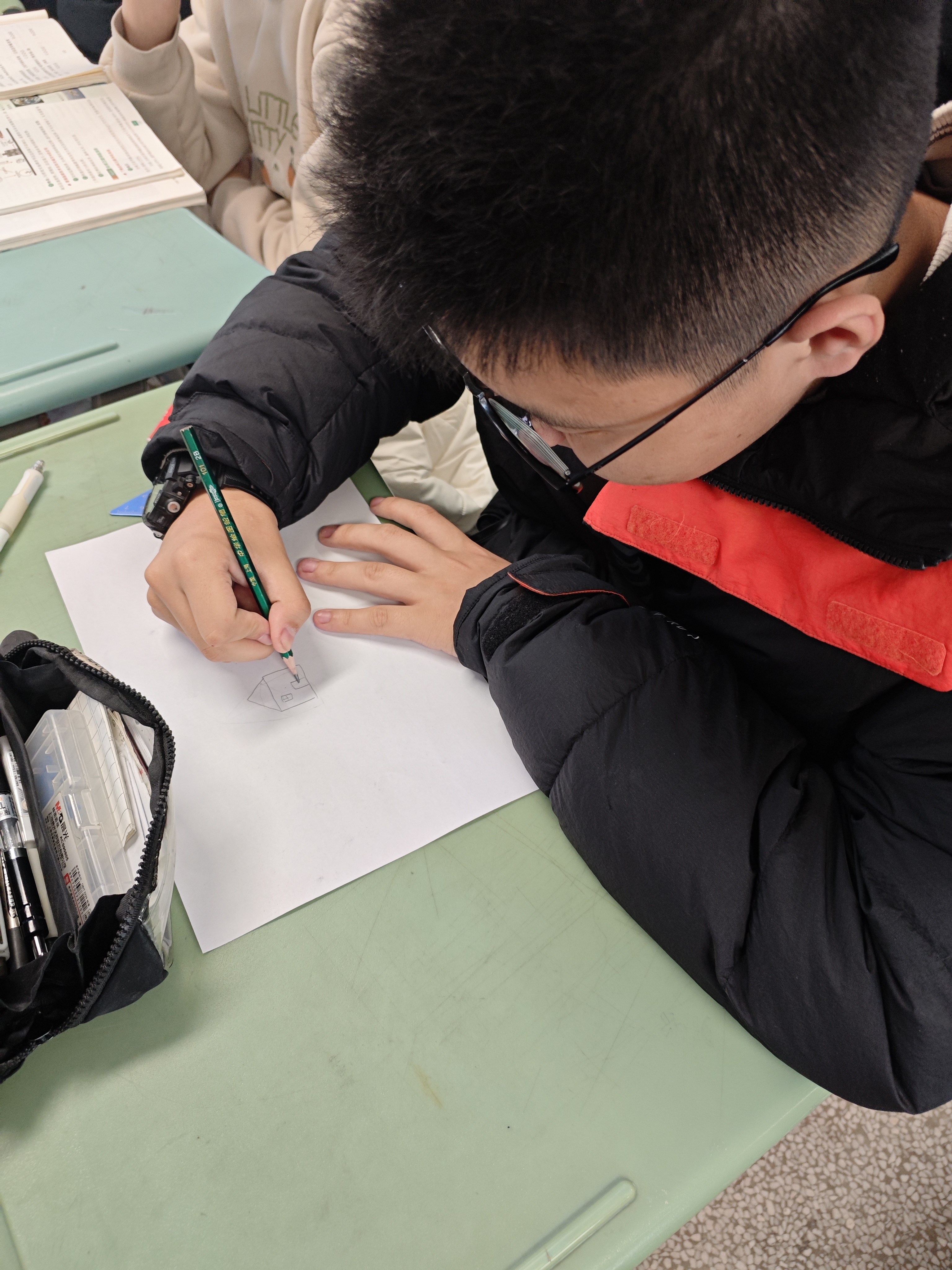 4EAA42A719070F2C67FB32D92825A15D