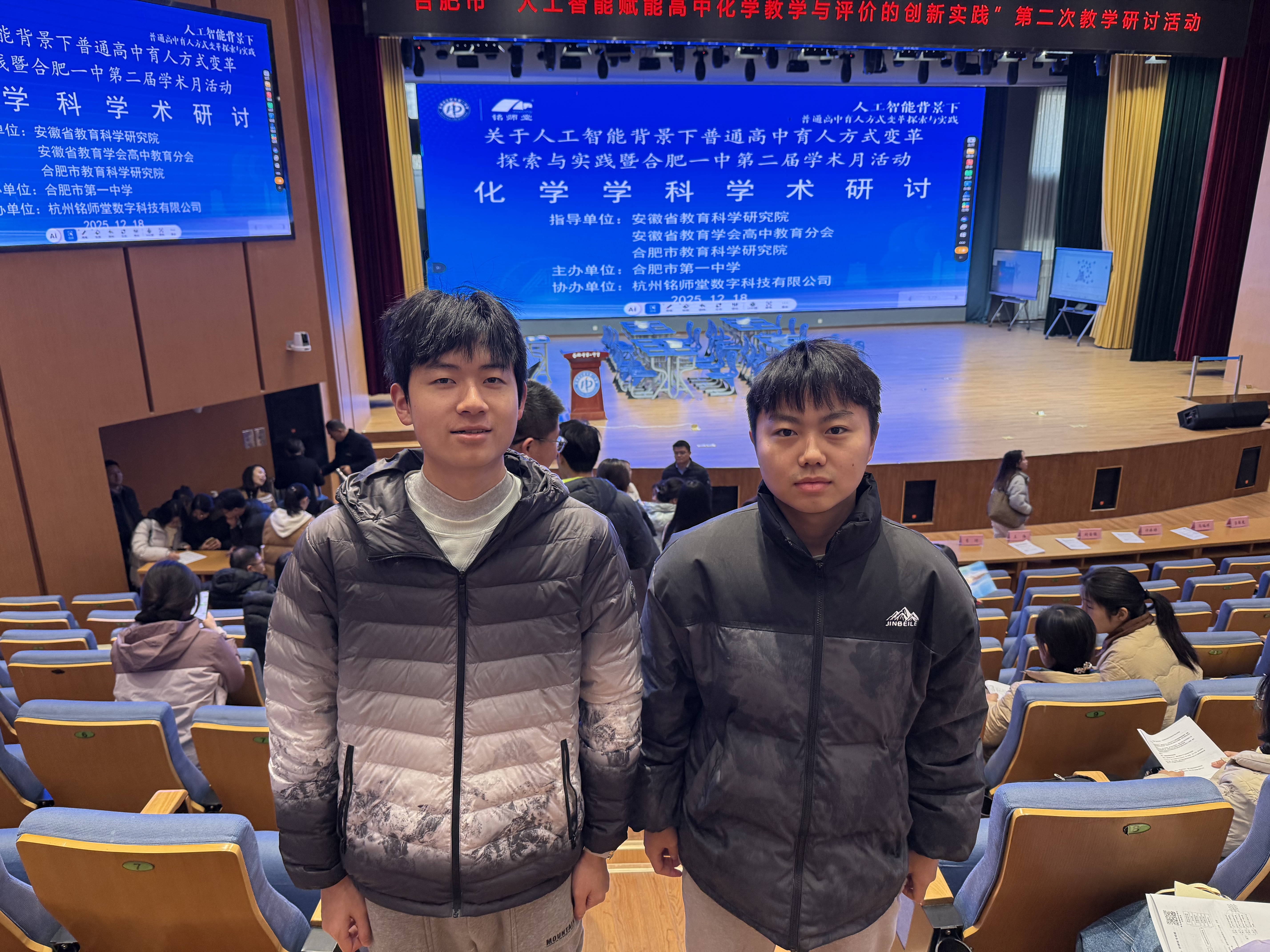 96F85AADD6403BEC091E7F0E40B47BE6