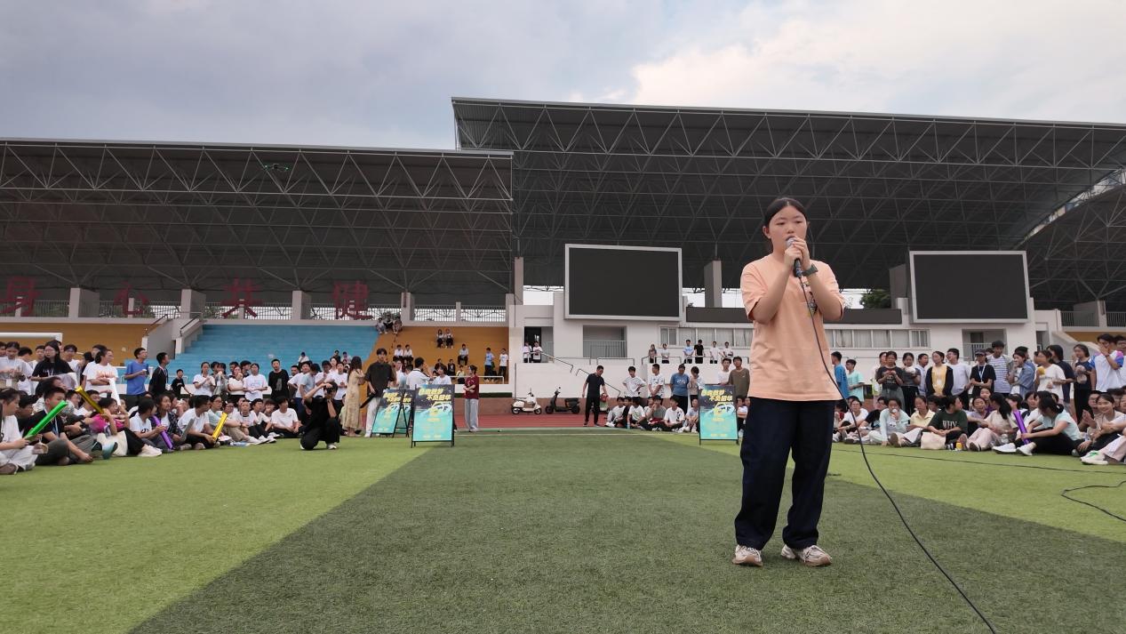 48C673FBAF28AA24382E439F8BEBE36E