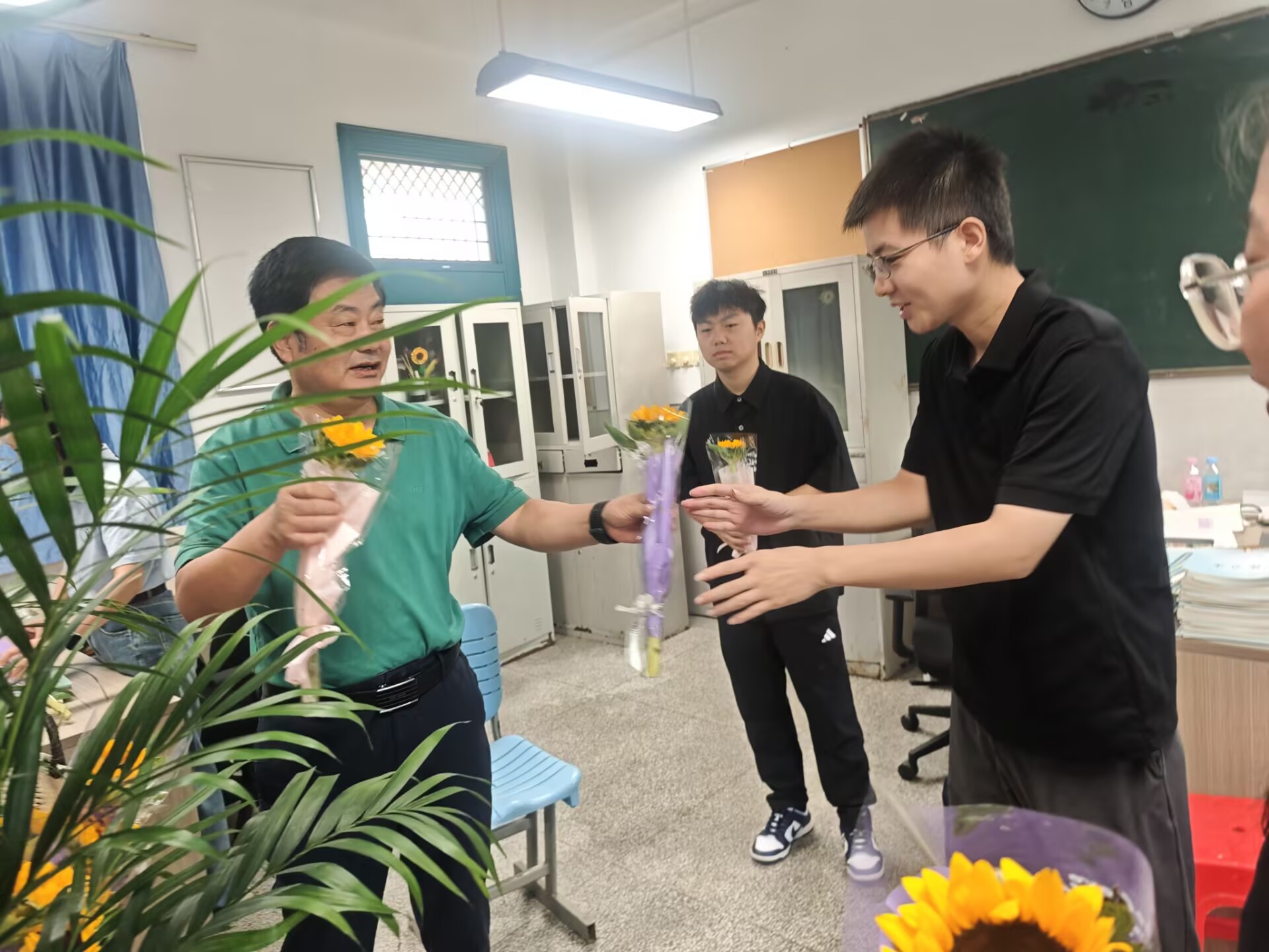 2DEA8B614CD2C5B0386E7813F8F3377B