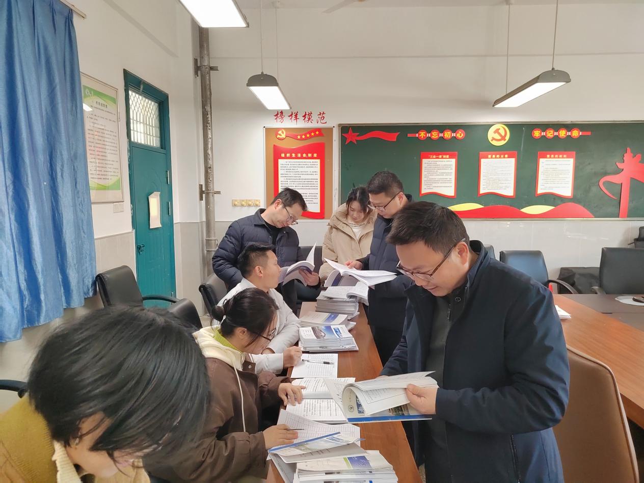 42C2D0A9B06C50A4D1F8BAA04575A35A