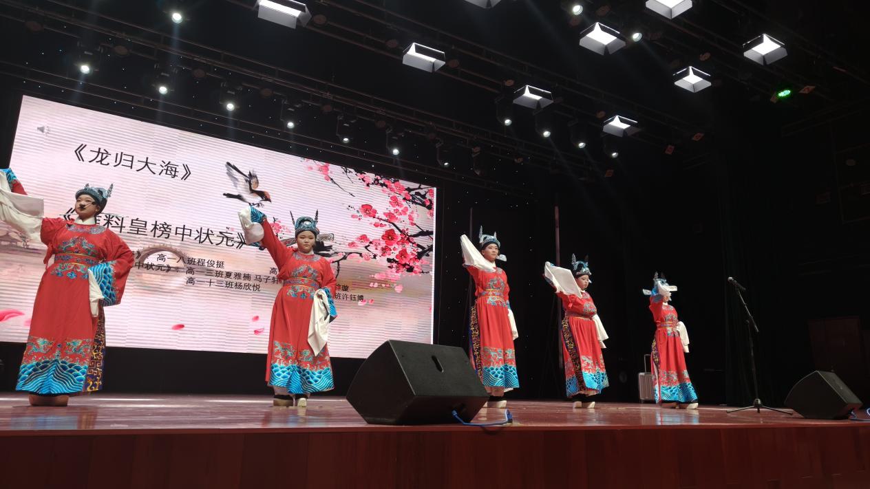 f84c1c1932103d90ca948aeed3f6765