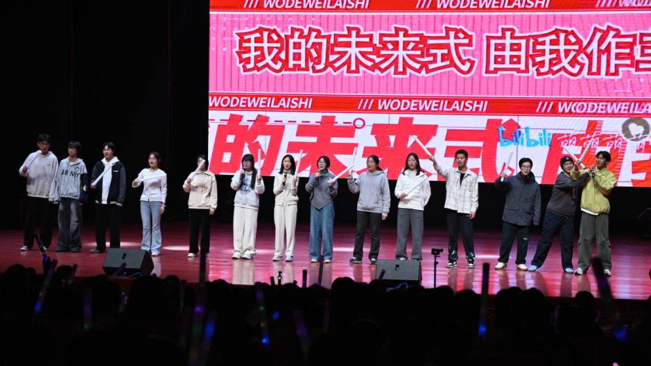 2c7589547a8c1156b458d43f36eccad7_720